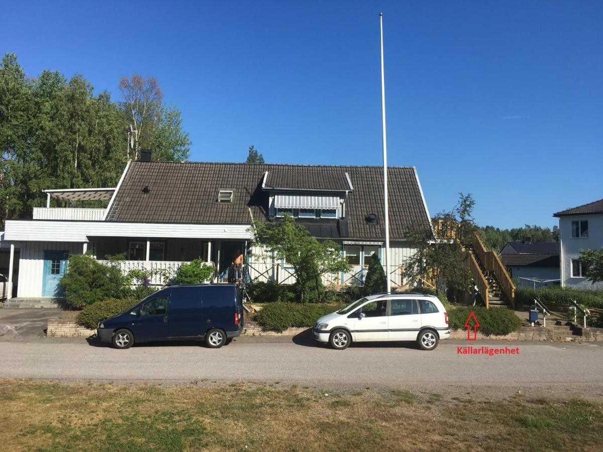 Kaellarlaegenhet Centrumvaegen Gusum Kültér fotó